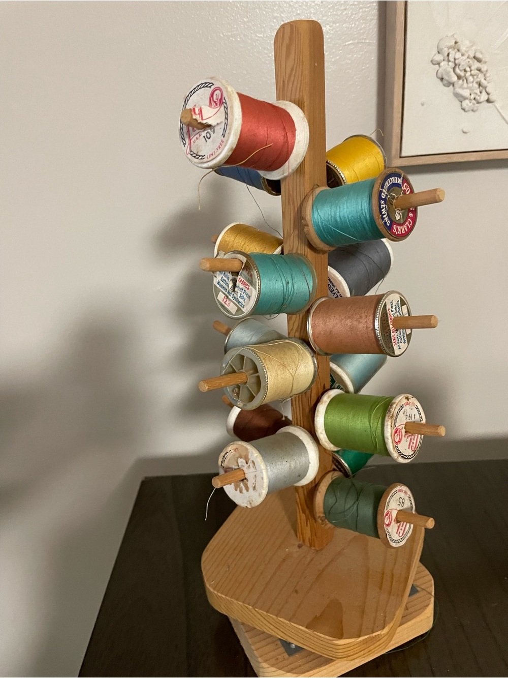 Clarks Wooden Thread Rack with Multicolor Spools - Picture 2 of 2
